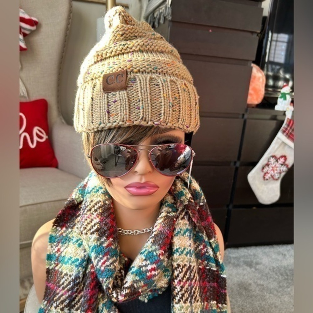 ❄️NWOT C.C Thick knit speckled brown beanie fitted hat